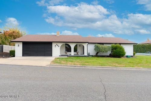 305 N 50th Ave, Yakima, WA, 98908-2824 | Card Image
