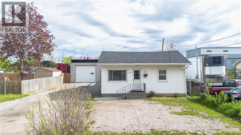 Residential in Stoney Creek 3