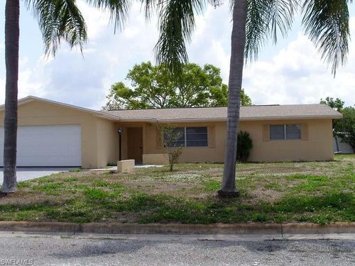 217 Jayview Ave, LEHIGH ACRES, FL, 33936-7017 | Card Image