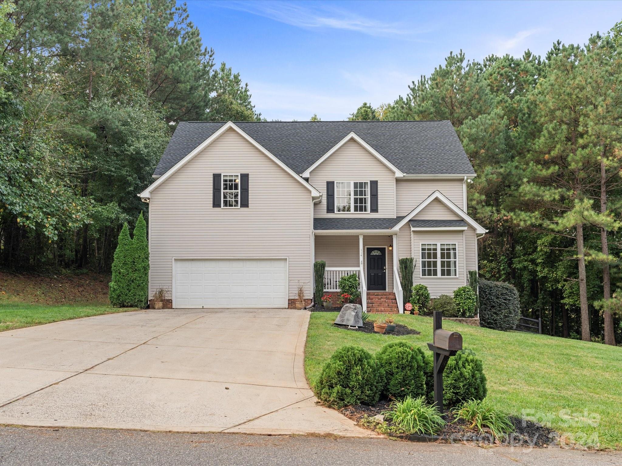 Gray Cliff Dr, Mooresville, NC 28117