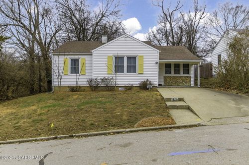 1715 Payne Dr, Jefferson City, MO, 65101-2335 | Card Image