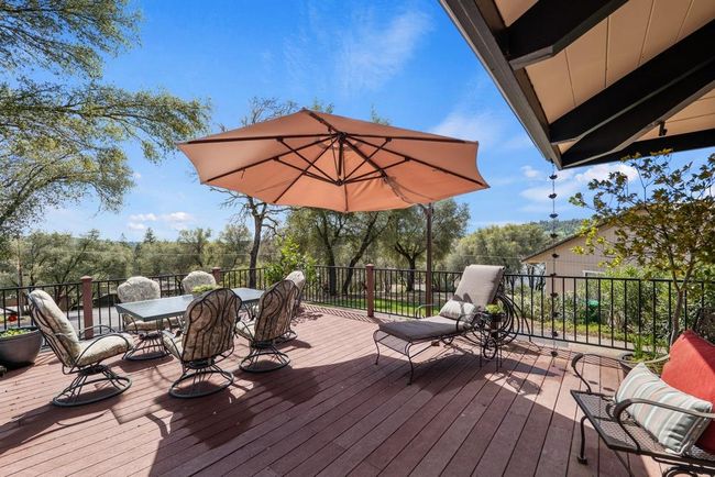23433 Shadow Dr, House other with 3 bedrooms, 2 bathrooms and null parking in Auburn CA | Image 11