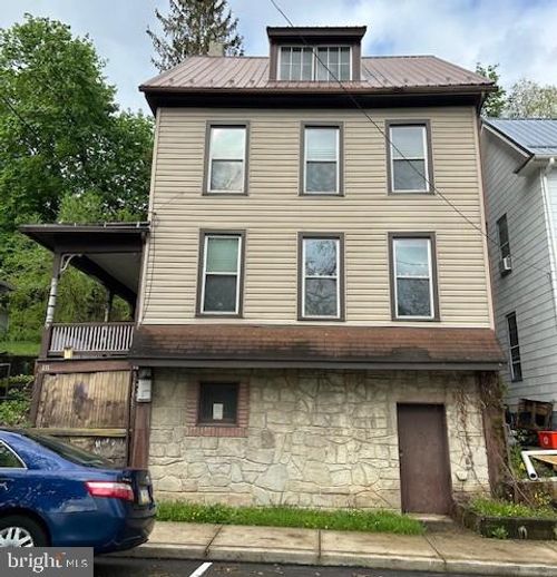 131 N Thomas St, BELLEFONTE, PA, 16823-1241 | Card Image