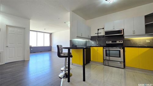 806-1867 Hamilton St, Regina, SK, S4P2C2 | Card Image