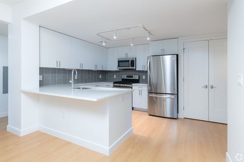 apt-204-605 Concord Ave, Cambridge, MA, 02138-2177 | Card Image