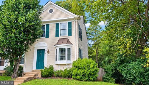 2 Fairmont Pl, STERLING, VA, 20165-5769 | Card Image