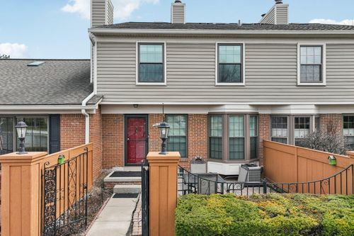 22173 Pondview, Novi, MI, 48375-5036 | Card Image