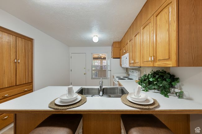 1884 E Jeremy Ct, Home with 6 bedrooms, 4 bathrooms and 8 parking in Murray UT | Image 11