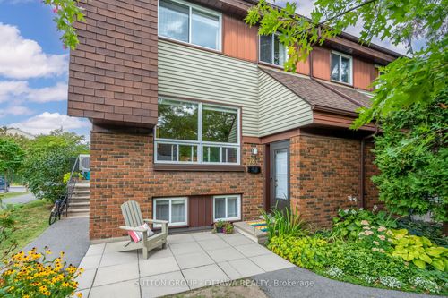 {{alt}} | Card Image