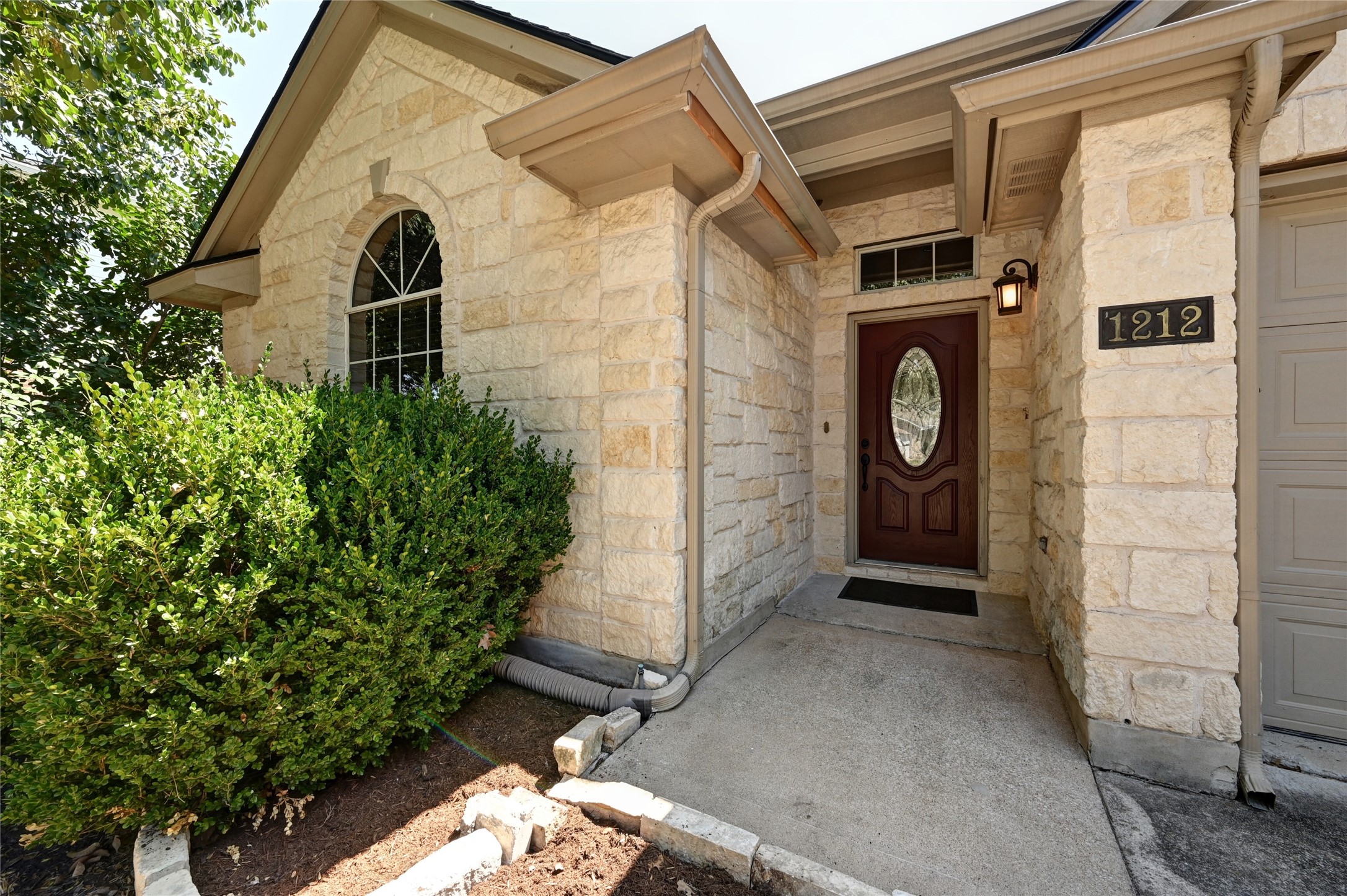 Heppner Dr, Cedar Park, TX 78613
