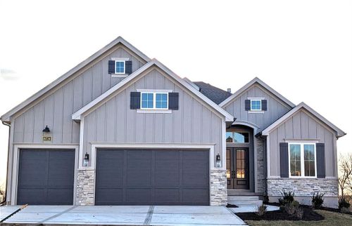 16724 Hayes St, Overland Park, KS, 66085-7908 | Card Image