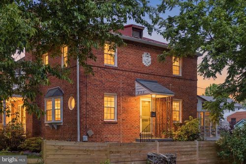 330 E Mason Ave, ALEXANDRIA, VA, 22301-1730 | Card Image