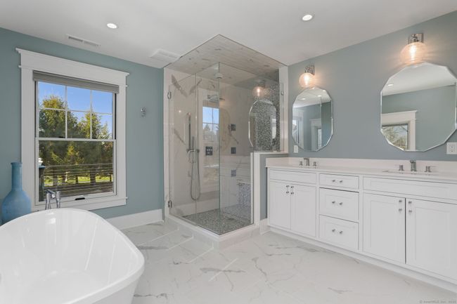 2 Meadows Edge, House other with 4 bedrooms, 5 bathrooms and null parking in Redding CT | Image 25