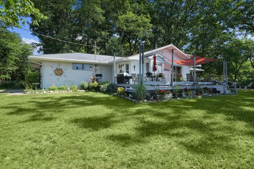 11560 Thrush Dr, Lakeview, MI, 48850-9489 | Card Image