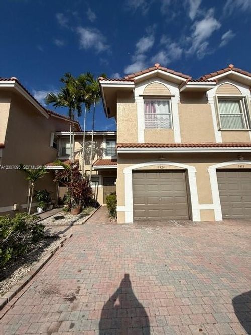 5424 Nw 90th Ave, Sunrise, FL, 33351-7732 | Card Image