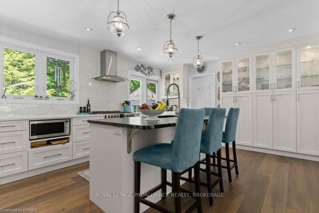 8 Forest Dr, House other with 3 bedrooms, 3 bathrooms and 6 parking in Kingston ON | Image 15