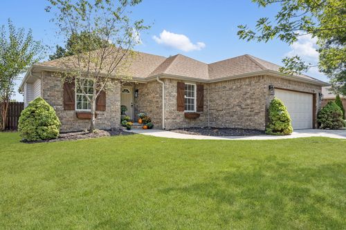 985 W Pembrook Ave, Nixa, MO, 65714-8386 | Card Image