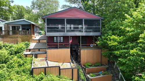 11938 W Breezy Point Dr, Monticello, IN, 47960-8095 | Card Image