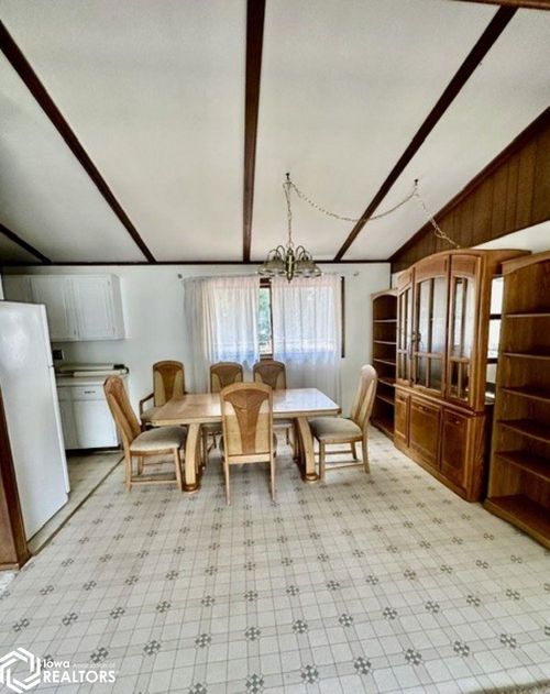 125 Cottonwood Court, Burlington, IA, 52601 | Card Image