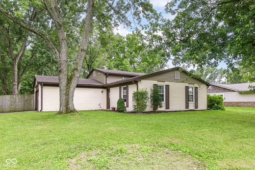 3983 Pineview Ln, Greenwood, IN, 46142-8340 | Card Image