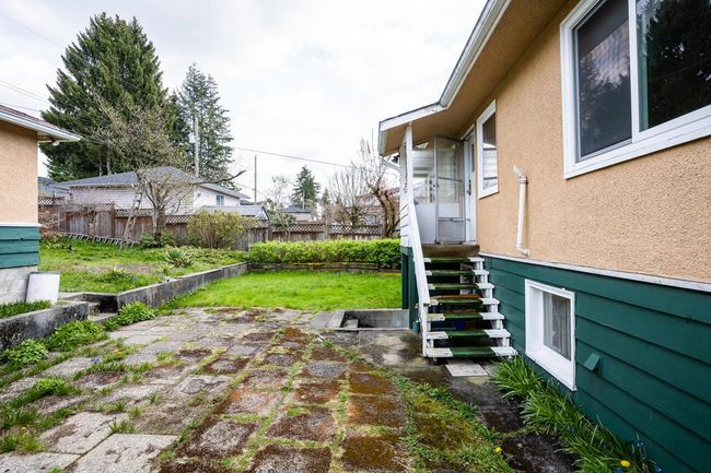 6161 Sumas Street, House other with 3 bedrooms, 2 bathrooms and 2 parking in Burnaby BC | Image 11