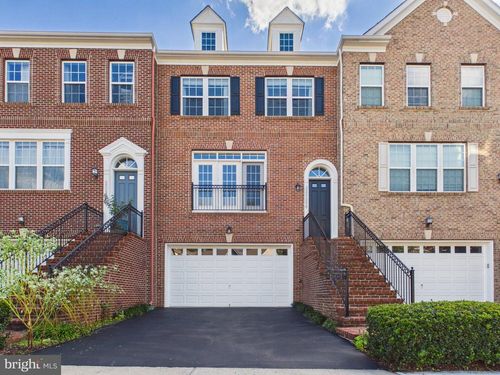 20268 Center Brook Sq, POTOMAC FALLS, VA, 20165-5184 | Card Image