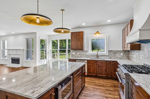 9316 Chesapeake Dr, Brentwood, TN, 37027-7458 | Card Image