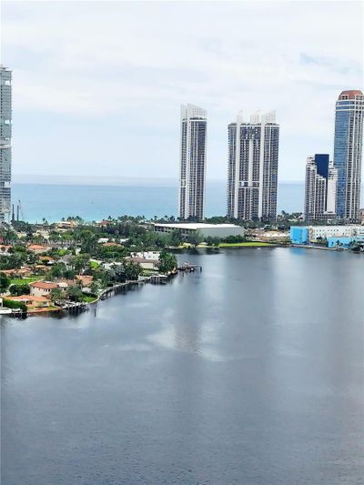 2915 - 3530 Mystic Pointe Dr, Condo with 3 bedrooms, 3 bathrooms and null parking in Aventura FL | Image 1