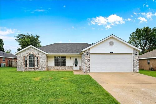 730 Patty Ln, Centerton, AR, 72719-9640 | Card Image