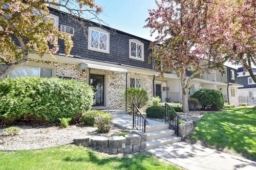 27-121 W North Street, Waukesha, WI, 53188 | Card Image