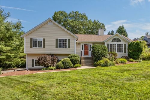 22 Apple Ridge Road, Cumberland, RI, 02864 | Card Image