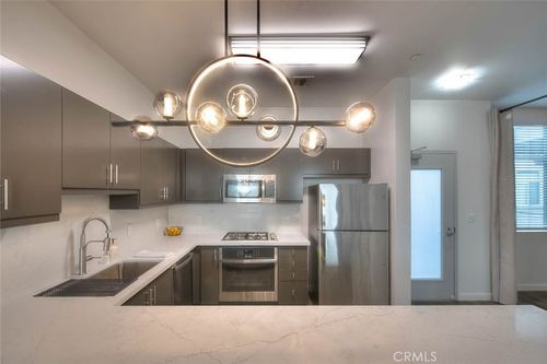 328-435 W Center Street, Anaheim, CA, 92805 | Card Image