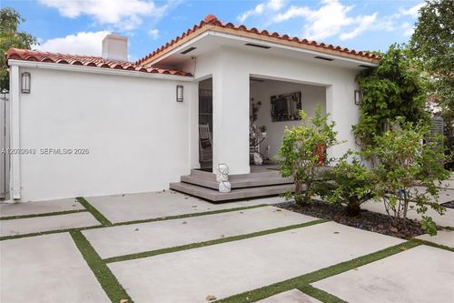 619 Sw 39th Ave, Coral Gables, FL, 33134-2003 | Card Image