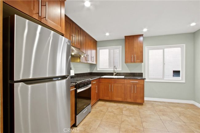 UNIT-7 - 325 Cedar Ave, Condo with 1 bedrooms, 1 bathrooms and null parking in Long Beach CA | Image 4