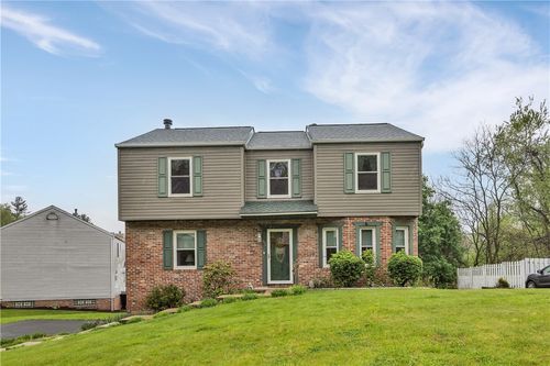 156 Dinwiddie Dr, New Kensington, PA, 15068-9392 | Card Image