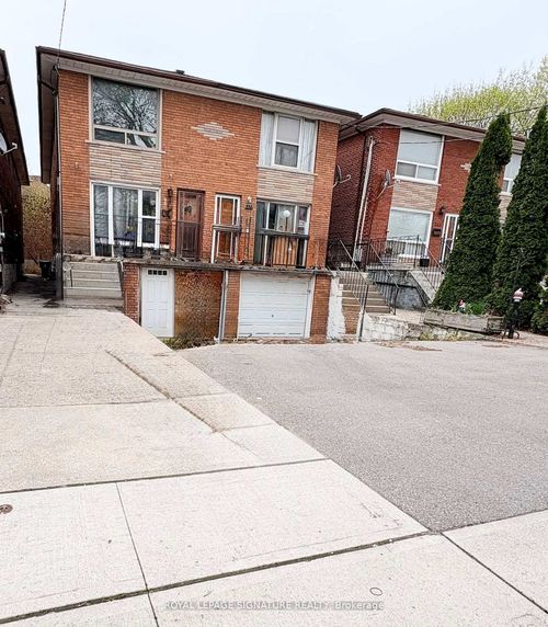 237 Pickering St, Toronto, ON, M4E3J9 | Card Image