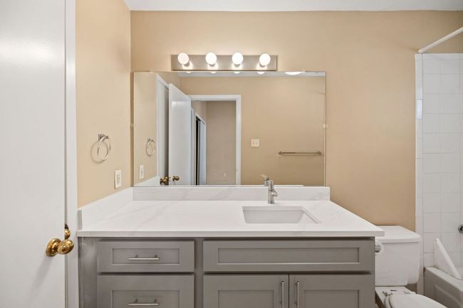 APT-302 - 712 Graham Pl, Condo with 2 bedrooms, 2 bathrooms and null parking in Austin TX | Image 20