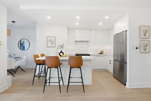 909-60 Southport St, Toronto, ON, M6S3N4 | Card Image