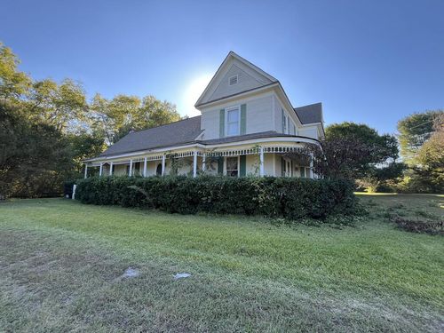 985 W Nickajack Rd, Ringgold, GA, 30736-7817 | Card Image