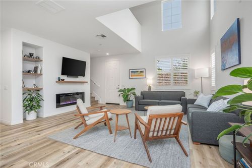 3604 Dunkirk Dr, Oxnard, CA, 93035-1293 | Card Image