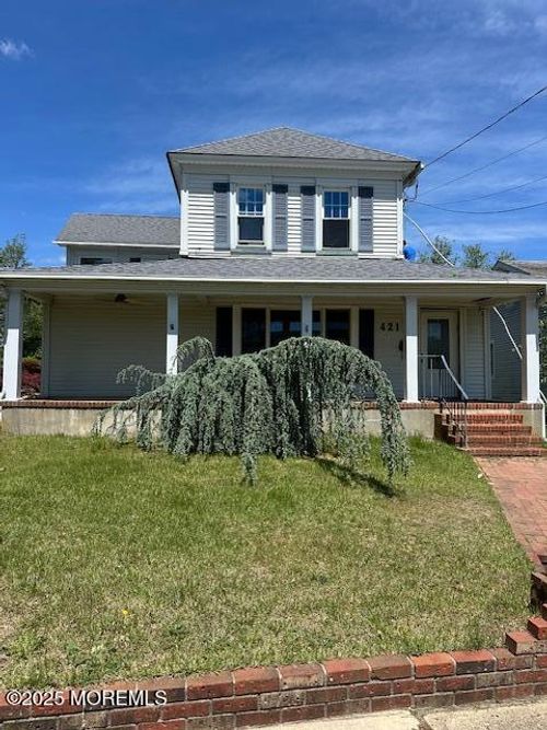 421 W Lincoln Ave, Oakhurst, NJ, 07755-1435 | Card Image