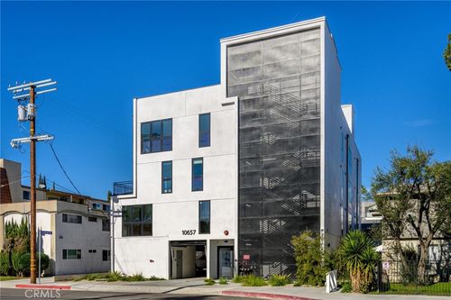 204-10657 Moorpark St, North Hollywood, CA, 91602-2734 | Card Image