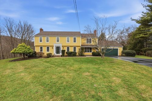 24 Olmsted Manor Dr, Somers, CT, 06071-2116 | Card Image