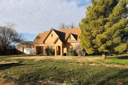 411 N Mckinley Ave, Rotan, TX, 79546-3726 | Card Image