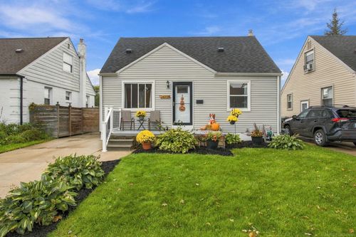 26108 Culver Street, St Clair Shores, MI, 48081 | Card Image
