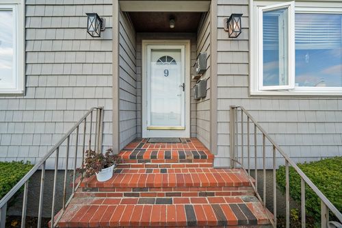 apt-4-9 Beach Rd, Lynn, MA, 01902-4698 | Card Image