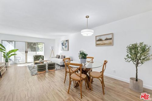 217-20134 Leadwell St, Winnetka, CA, 91306-3024 | Card Image