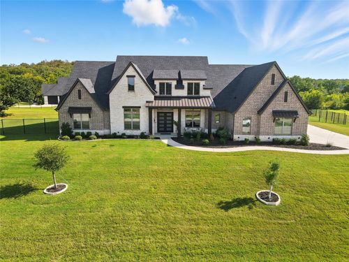 9001 Landi Ln, Flower Mound, TX, 75022-6516 | Card Image