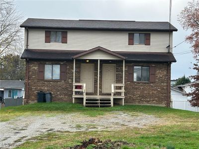 906 17th Street, Home with 4 bedrooms, 2 bathrooms and null parking in Vienna WV | Image 1