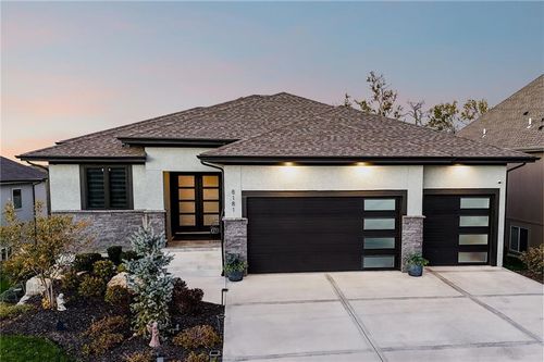 8181 Valley Rd, Lenexa, KS, 66220-2509 | Card Image